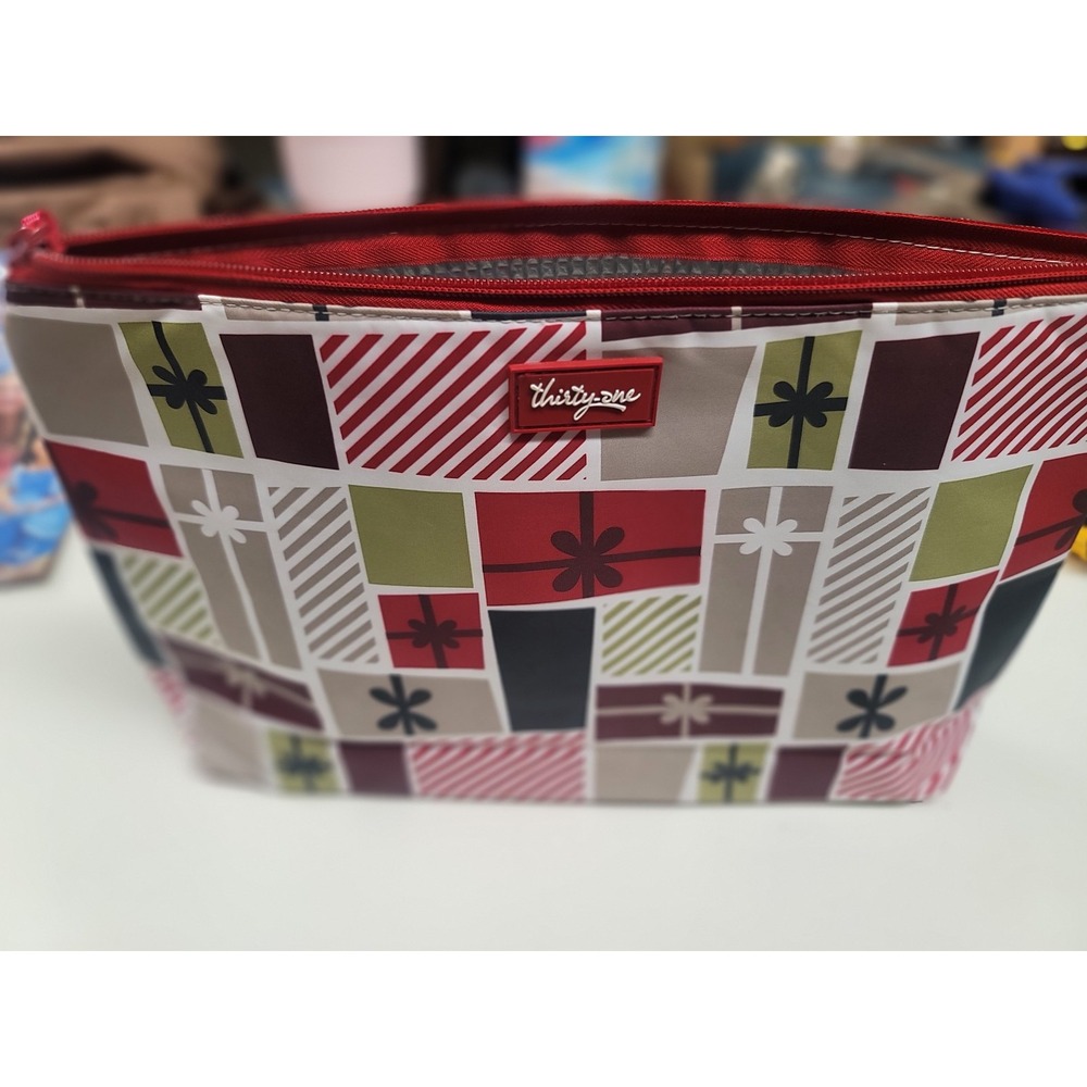 Thirty-One holiday‎ insulated pouch